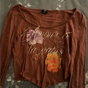 Urban Outfitters Brown Graphic Crop Long Sleeve Top Size Medium